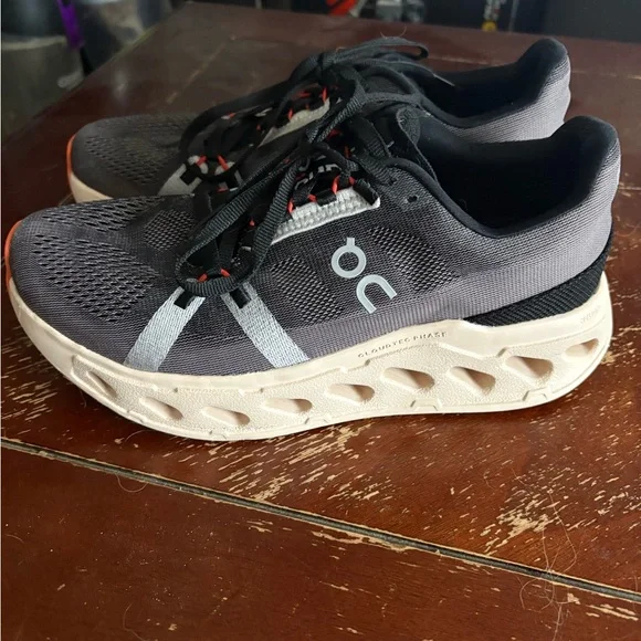 ON Cloud Women’s Shoes (Cloud eclipse) - Picture 3 of 5